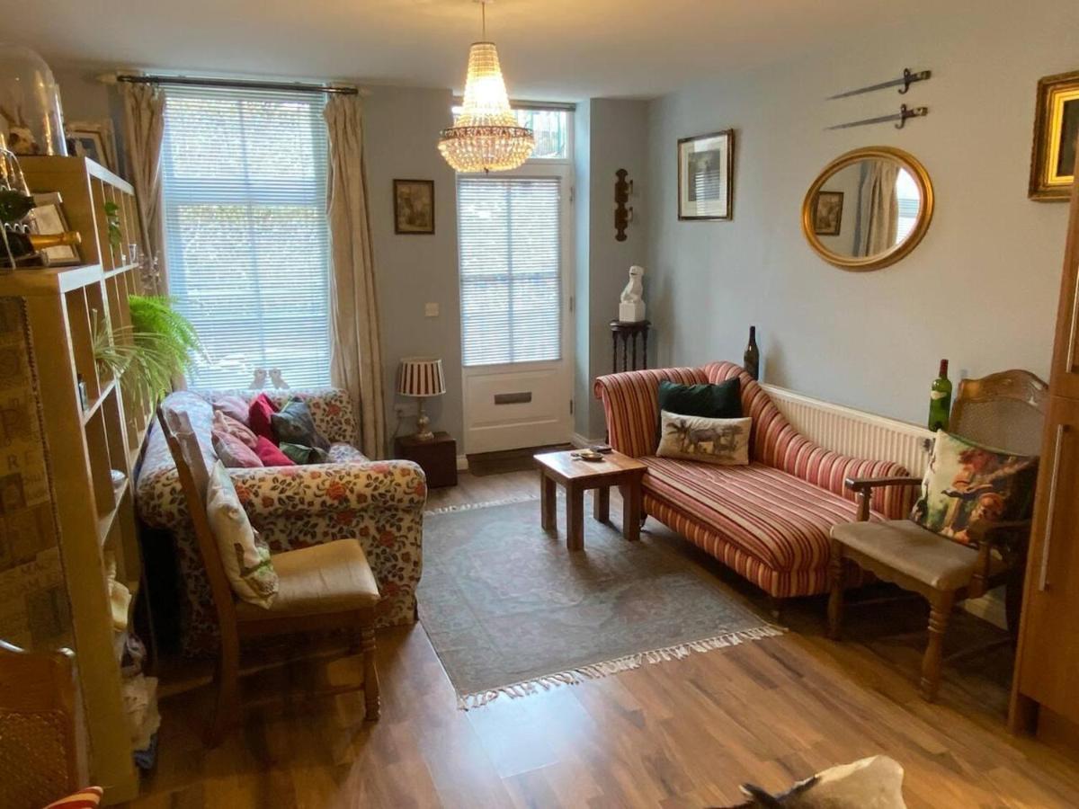 Quirky Town Centre Apartment With River Terrace Macclesfield Eksteriør billede