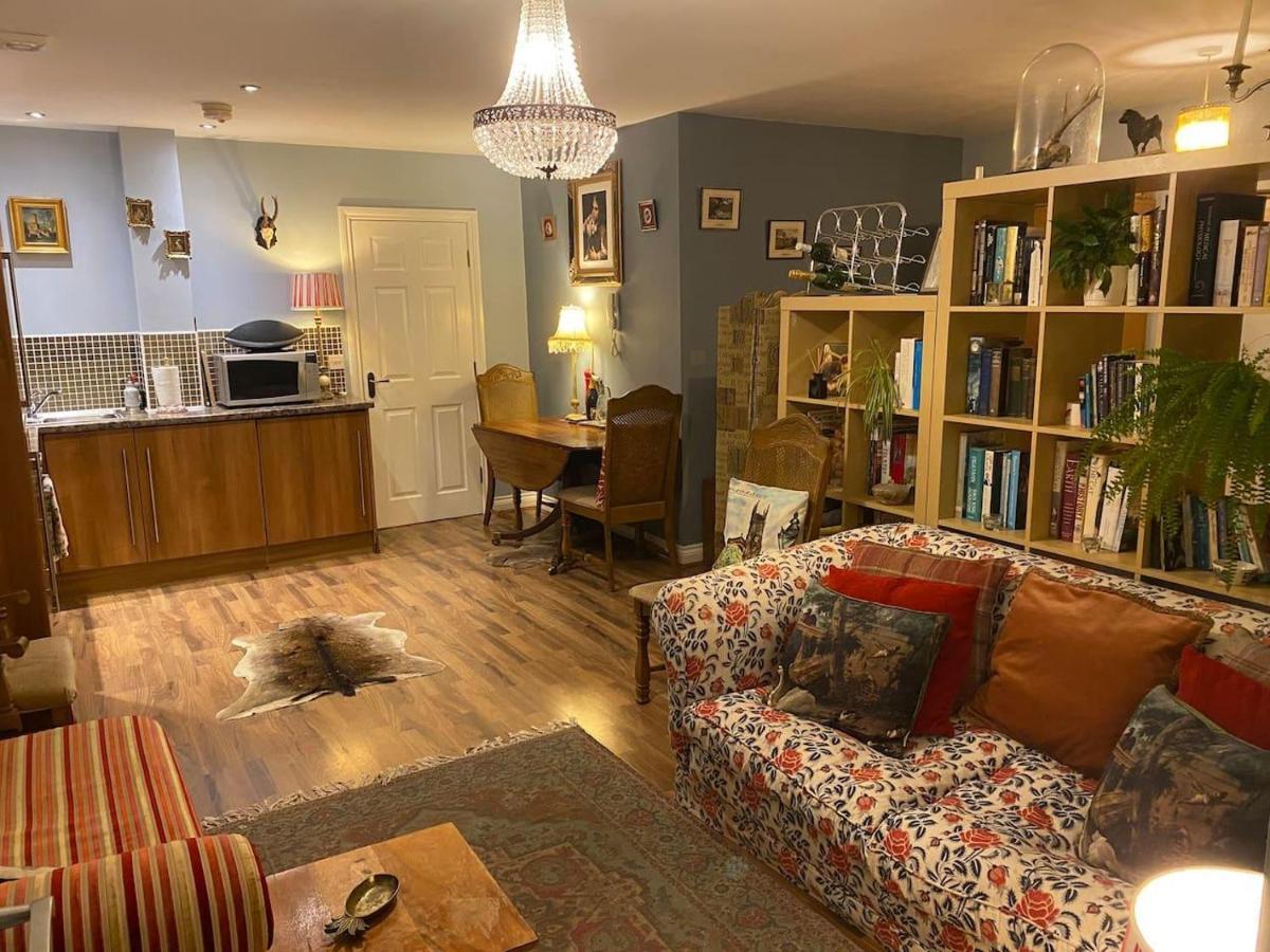 Quirky Town Centre Apartment With River Terrace Macclesfield Eksteriør billede