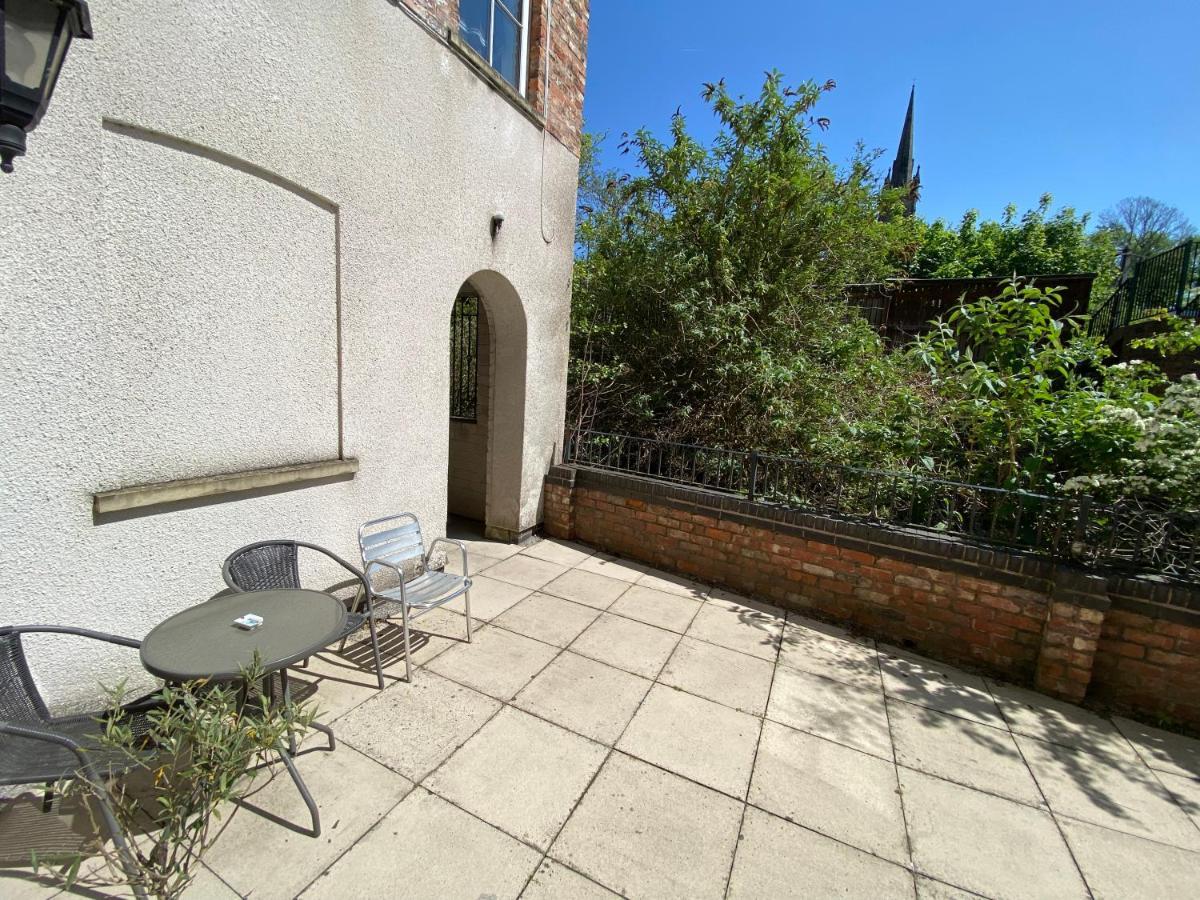 Quirky Town Centre Apartment With River Terrace Macclesfield Eksteriør billede
